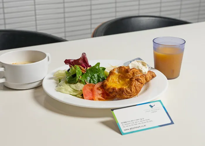 Hotel Whistlelark Jeju