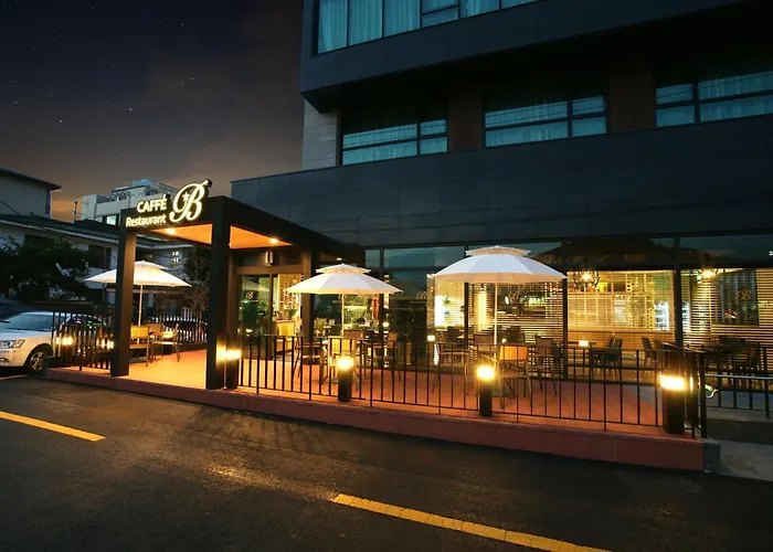 I-Jin Hotel